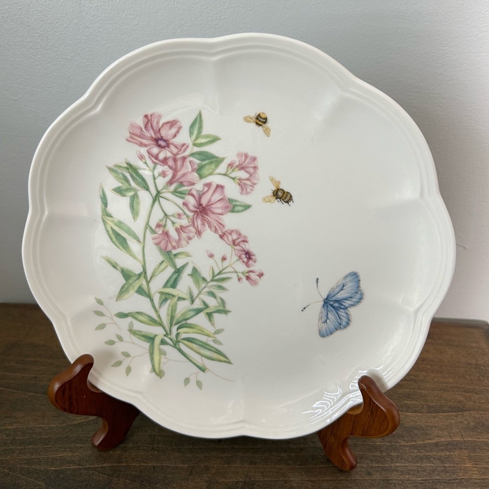 LENOX BUTTERFLY GARDEN SWALLOWTAIL 9” LUNCHEON PLATE